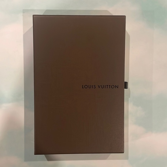 LOUIS VUITTON Monogram Vernis Sarah Bifold Wallet - Picture 11 of 14
